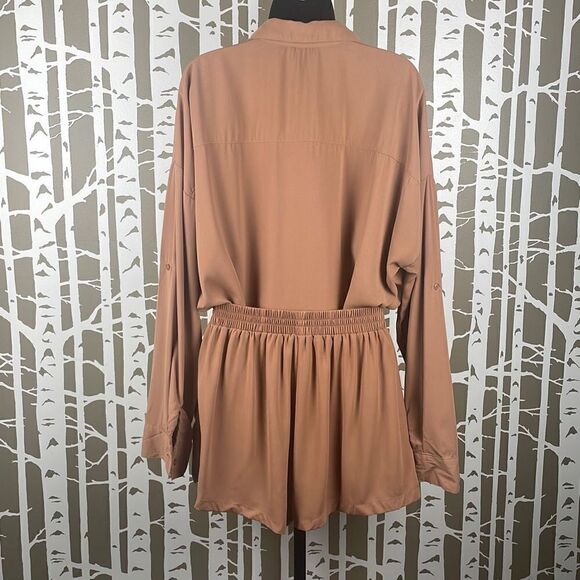 Coordinated Shorts & Button Down Shirt Set XL - Picture 2 of 9